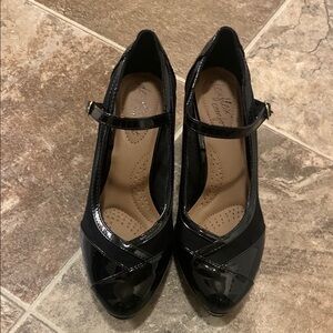 Life Stride Black Heels